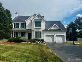 25 Knight Drive, Plainsboro, NJ 08536