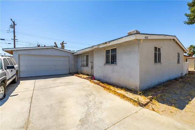44251 Carolside Avenue, Lancaster, CA 93535