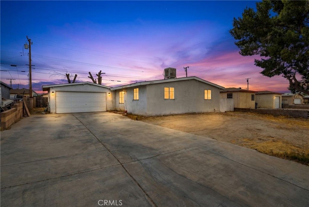 44251 Carolside Avenue, Lancaster, CA 93535