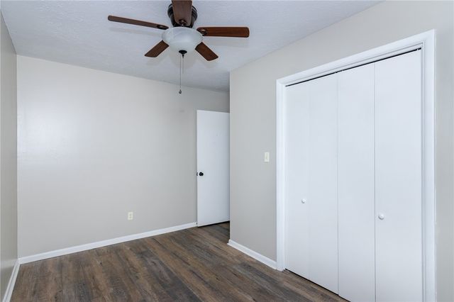 1208 NE 3rd Street, Bentonville, AR 72712