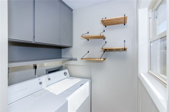 1208 NE 3rd Street, Bentonville, AR 72712