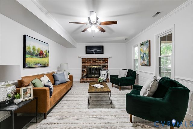 5808 Oak Knoll Rd, Midlothian, VA 23112