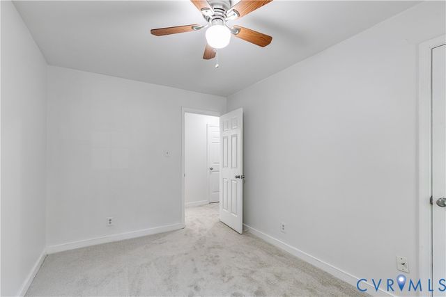 5808 Oak Knoll Rd, Midlothian, VA 23112