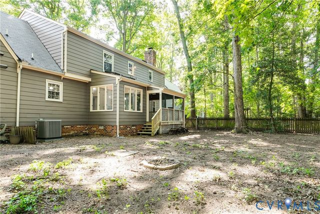 5808 Oak Knoll Rd, Midlothian, VA 23112
