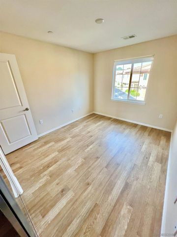 1775 Saltaire Pl 34, San Diego, CA 92154