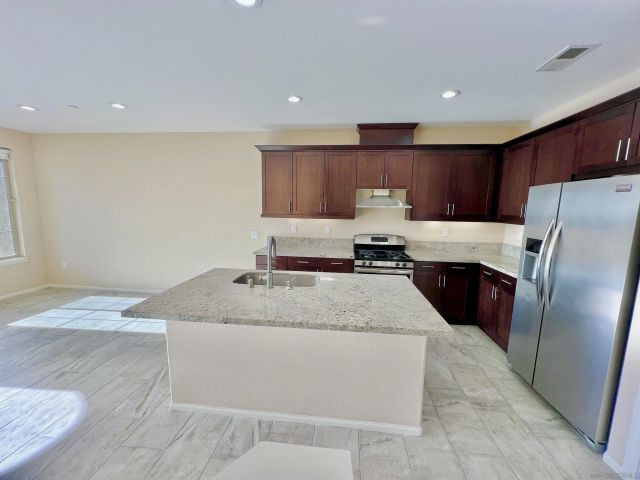 1775 Saltaire Pl 34, San Diego, CA 92154