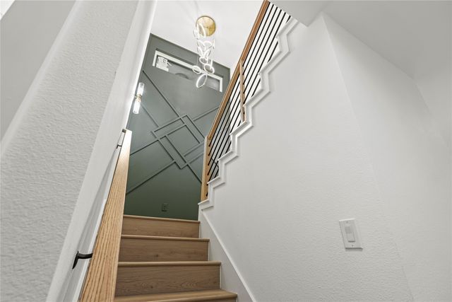 2331 Bethurum Avenue, Dallas, TX 75215