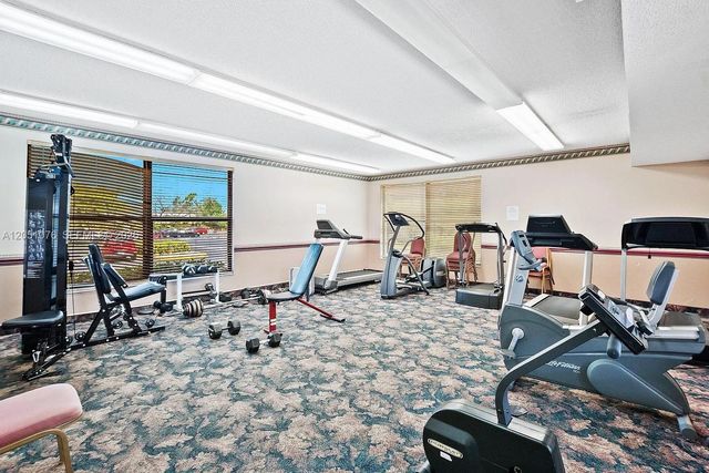 7220 Lake Cir Drive 301, Margate, FL 33063