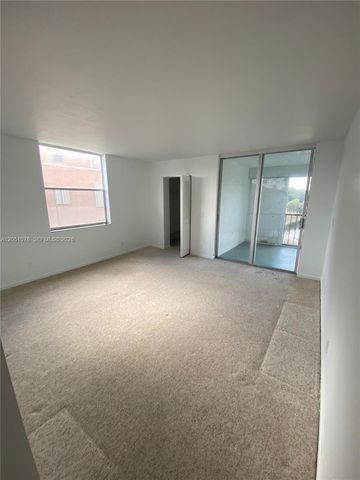 7220 Lake Cir Drive 301, Margate, FL 33063