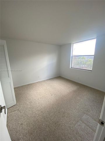 7220 Lake Cir Drive 301, Margate, FL 33063