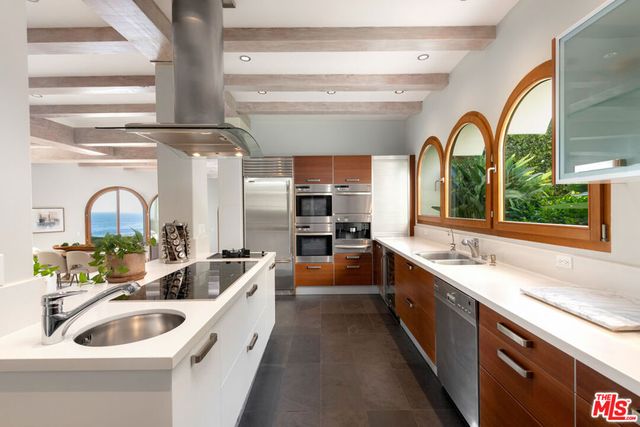 32804 Pacific Coast Highway, Malibu, CA 90265