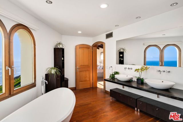 32804 Pacific Coast Highway, Malibu, CA 90265