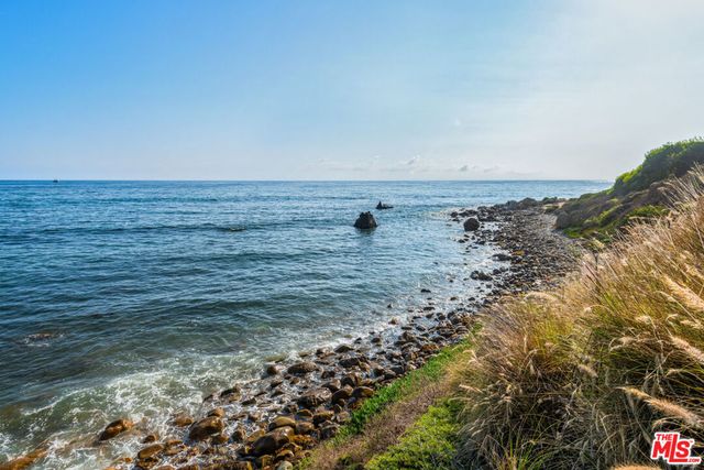 32804 Pacific Coast Highway, Malibu, CA 90265