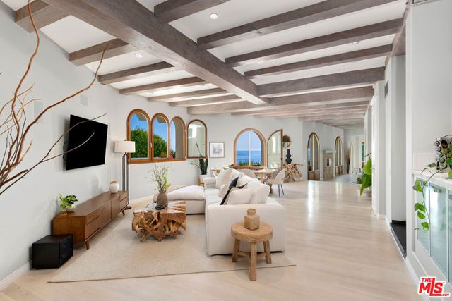32804 Pacific Coast Highway, Malibu, CA 90265