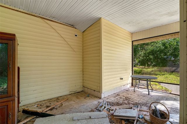 2486 Granada Avenue, Vero Beach, FL 32960