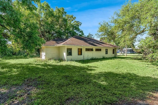 2486 Granada Avenue, Vero Beach, FL 32960