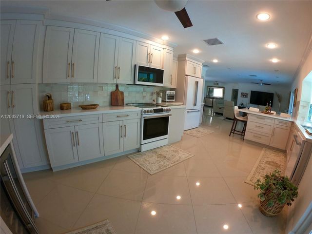 14500 SW 84th Avenue, Palmetto Bay, FL 33158