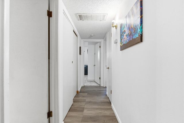 3432 Colonial Dr, Modesto, CA 95350