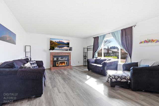 3432 Colonial Dr, Modesto, CA 95350