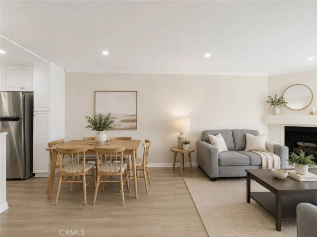 5510 Owensmouth 212, Woodland Hills, CA 91367