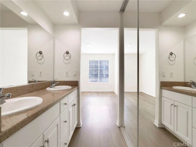 5510 Owensmouth 212, Woodland Hills, CA 91367