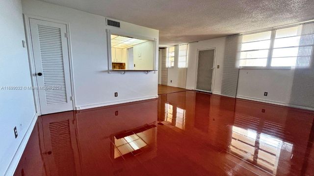 1811 Jefferson St 705, Hollywood, FL 33020