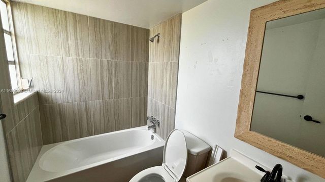 1811 Jefferson St 705, Hollywood, FL 33020