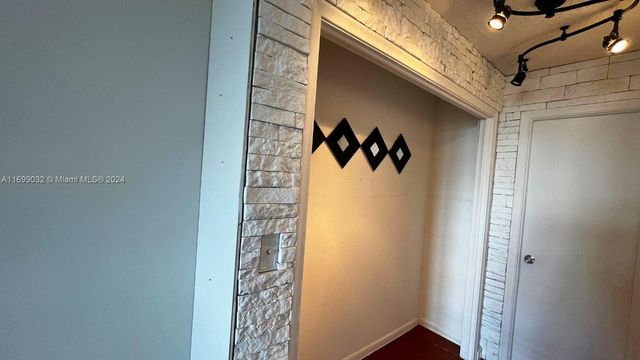 1811 Jefferson St 705, Hollywood, FL 33020