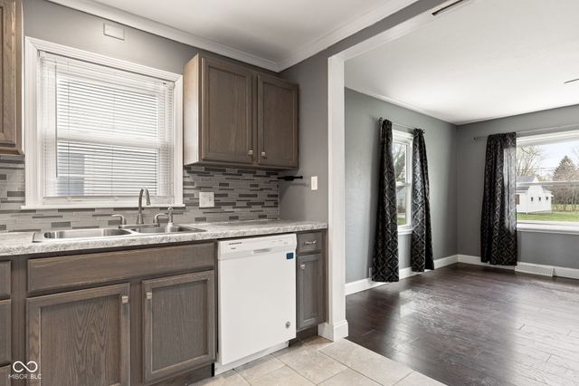 824 W Vinyard Street, Anderson, IN 46011