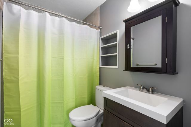 824 W Vinyard Street, Anderson, IN 46011