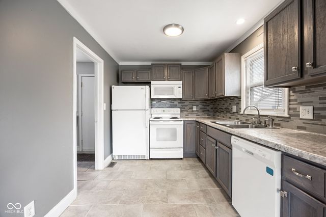 824 W Vinyard Street, Anderson, IN 46011