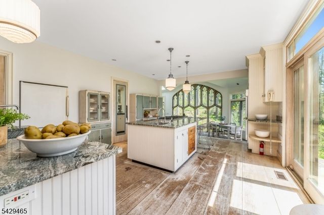 130 Shire Rd, Holland Twp., NJ 08848