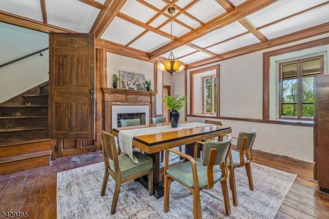 130 Shire Rd, Holland Twp., NJ 08848