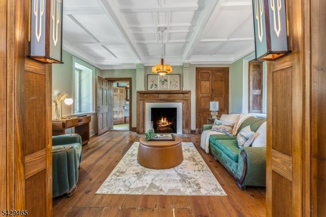 130 Shire Rd, Holland Twp., NJ 08848
