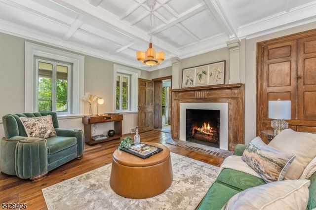 130 Shire Rd, Holland Twp., NJ 08848