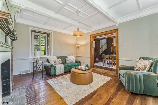 130 Shire Rd, Holland Twp., NJ 08848