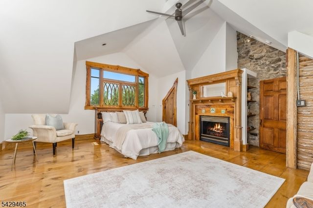 130 Shire Rd, Holland Twp., NJ 08848