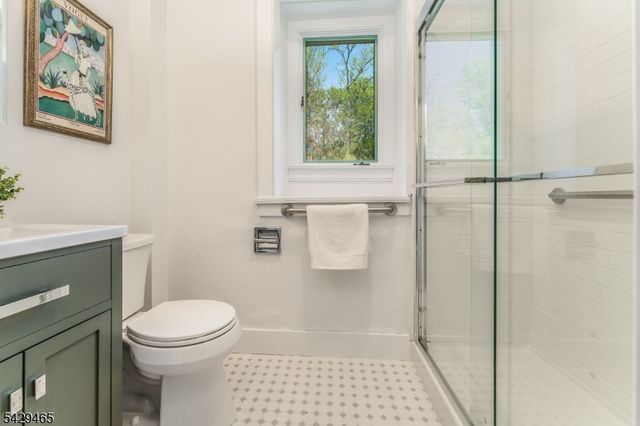 130 Shire Rd, Holland Twp., NJ 08848