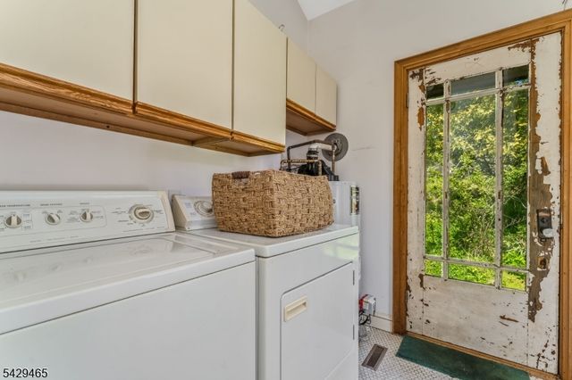 130 Shire Rd, Holland Twp., NJ 08848