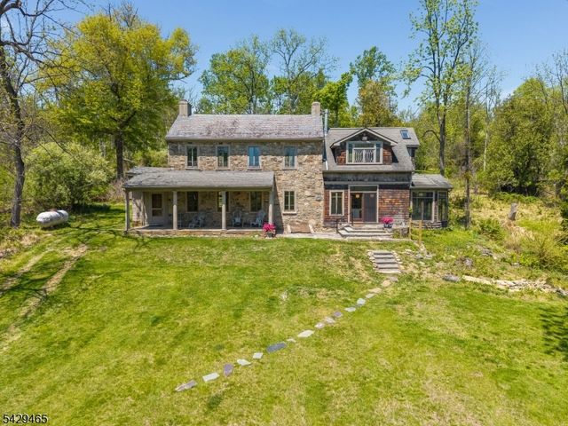 130 Shire Rd, Holland Twp., NJ 08848