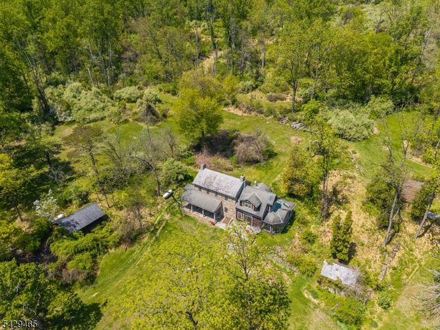 130 Shire Rd, Holland Twp., NJ 08848