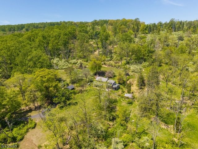 130 Shire Rd, Holland Twp., NJ 08848