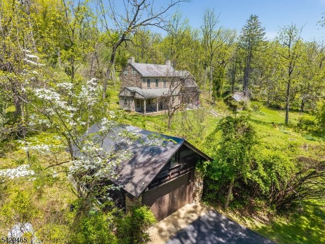 130 Shire Rd, Holland Twp., NJ 08848