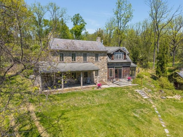 130 Shire Rd, Holland Twp., NJ 08848