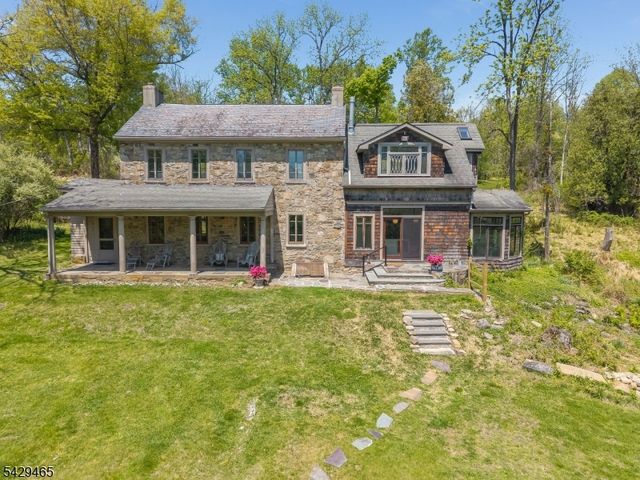 130 Shire Rd, Holland Twp., NJ 08848
