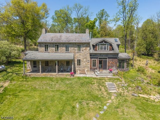 130 Shire Rd, Holland Twp., NJ 08848
