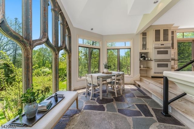 130 Shire Rd, Holland Twp., NJ 08848