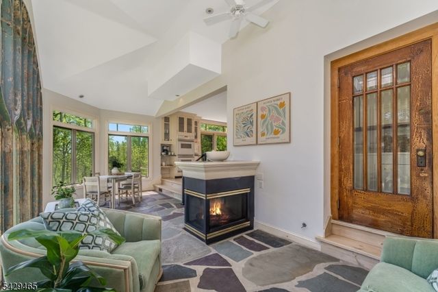 130 Shire Rd, Holland Twp., NJ 08848