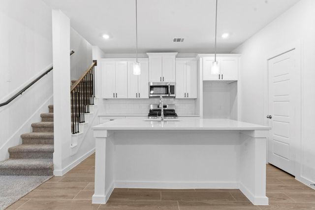 13730 Olympic River Lane, Iowa Colony, TX 77583