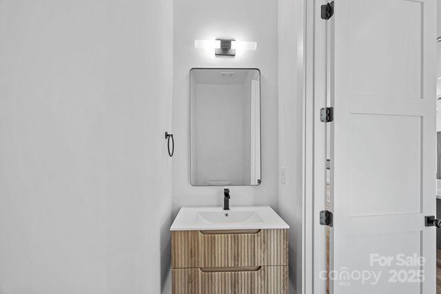 209 & 211 Keswick Avenue, Charlotte, NC 28206